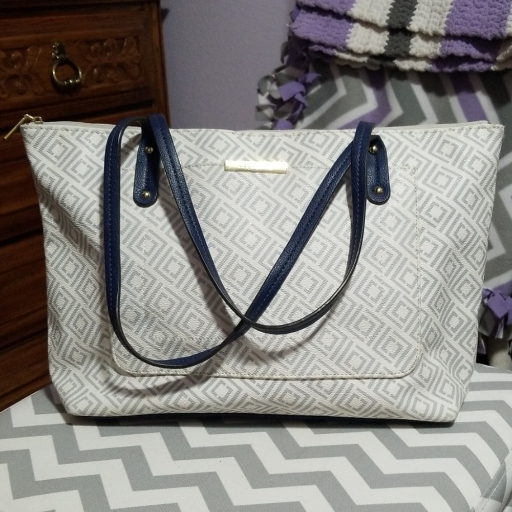 Liz Claiborne purse